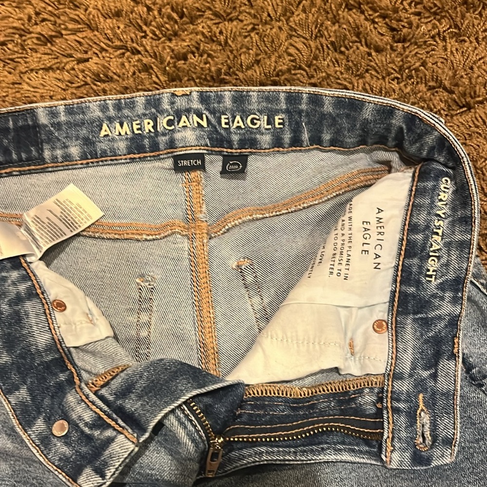 American eagle blue jeans, ripped straight leg, size 2 short (good if your 5’0) - Picture 3 of 5